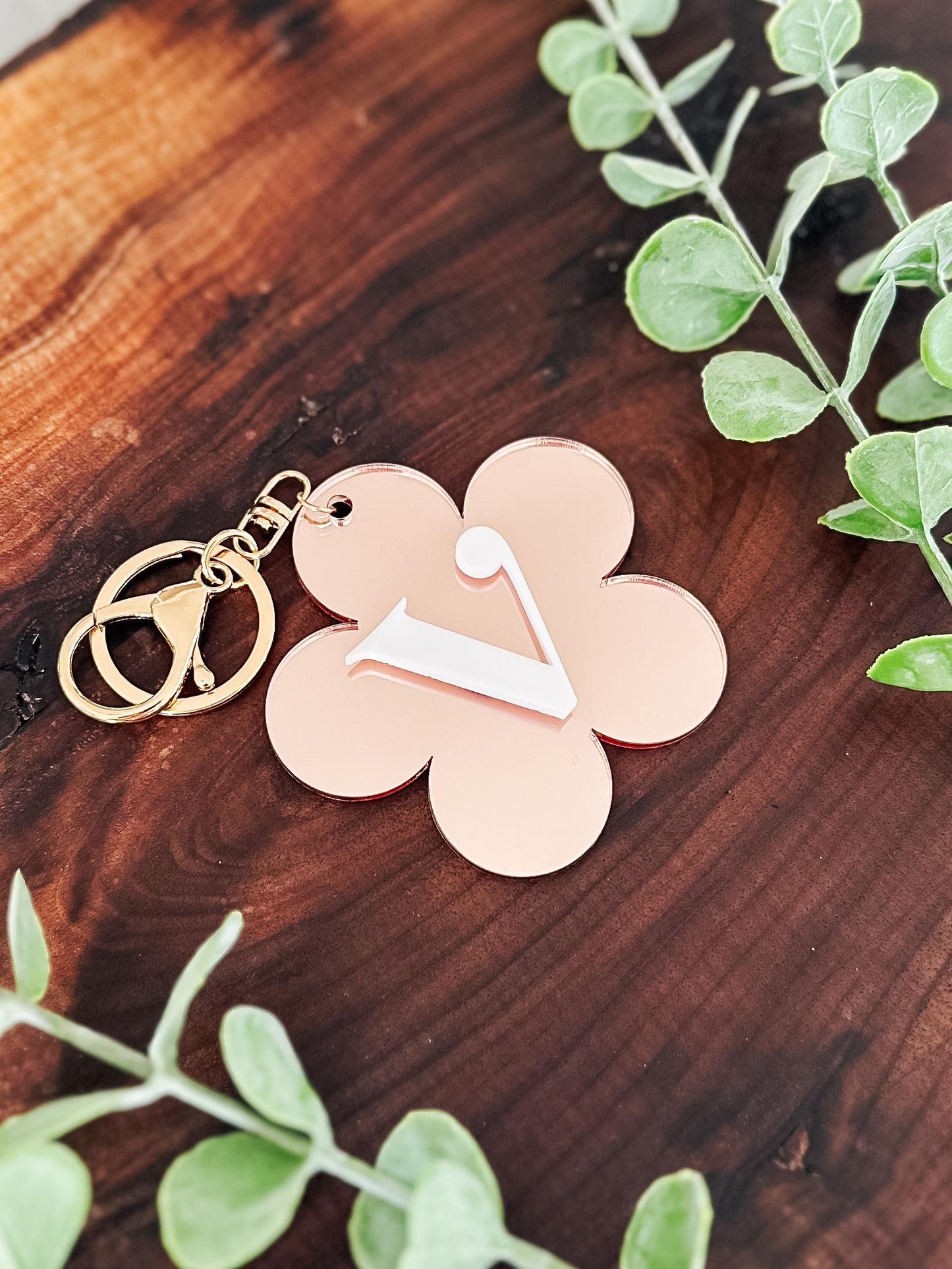 3D Custom Name Flower Keychain | Personalized Acrylic Initial Name Tag | Backpack tag | Bag Tag | Boho Monogram Retro Daisy Tag