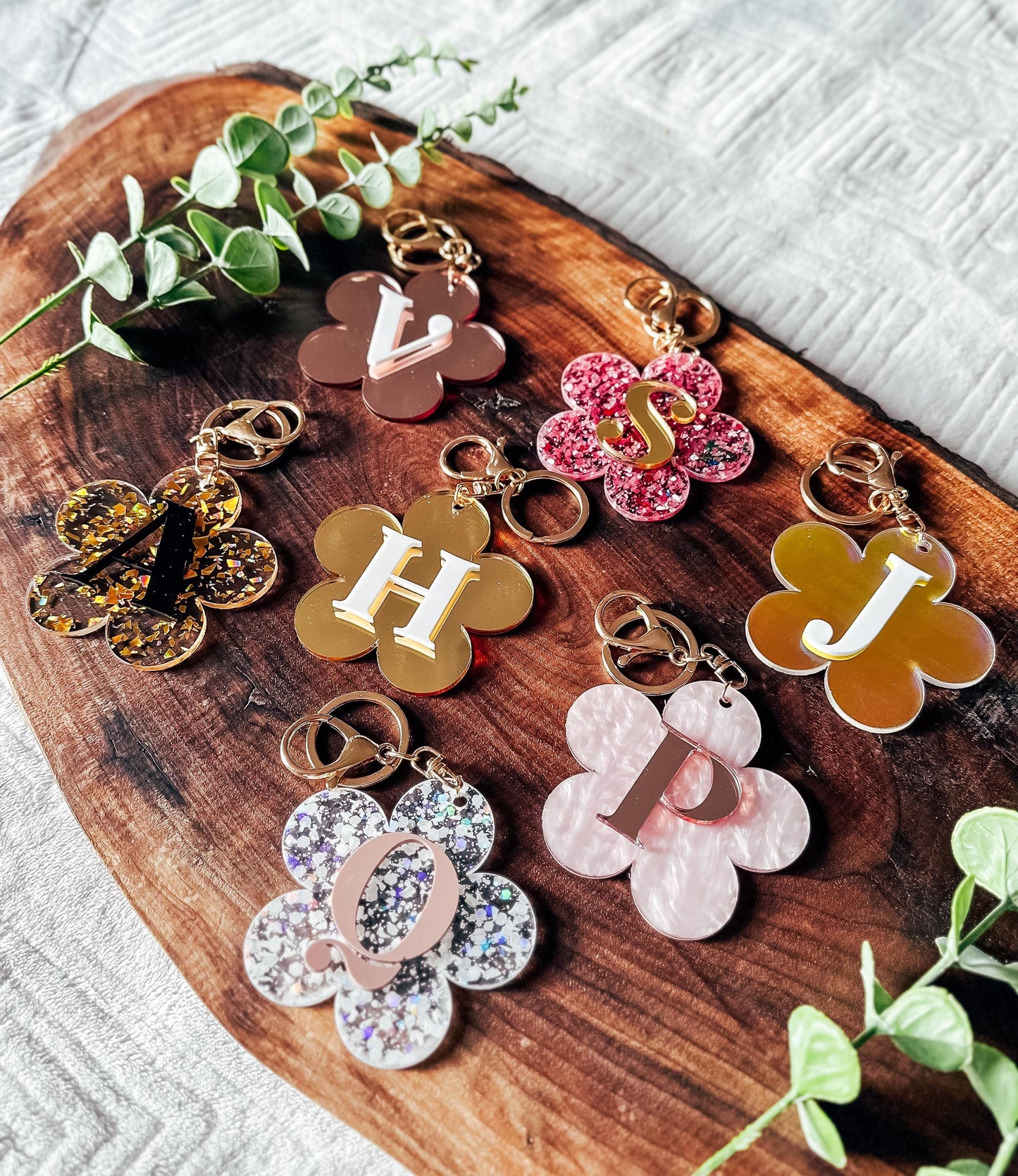 3D Custom Name Flower Keychain | Personalized Acrylic Initial Name Tag | Backpack tag | Bag Tag | Boho Monogram Retro Daisy Tag